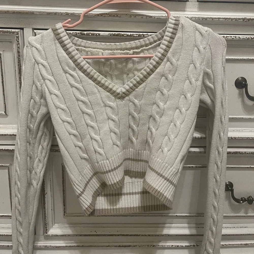 Cropped Sweatshirt - Picture 1 of 2